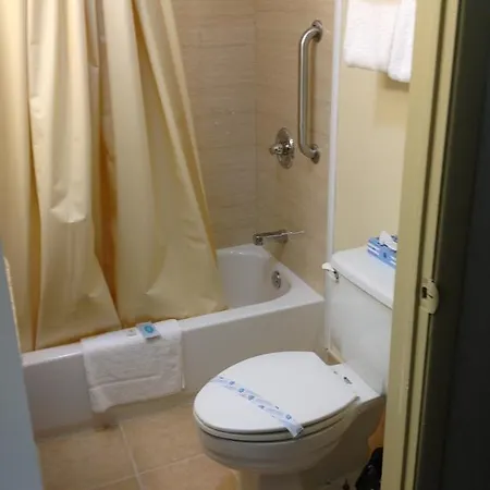 Econo Lodge Manchester Room photo